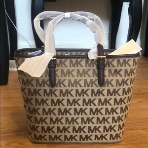 Michael Kors jet set tote
